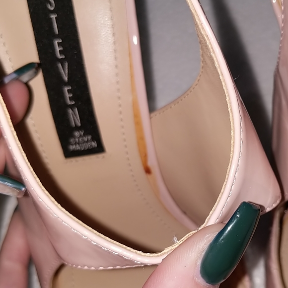 Beautiful ballerina pink patent leather heels - Picture 3 of 6